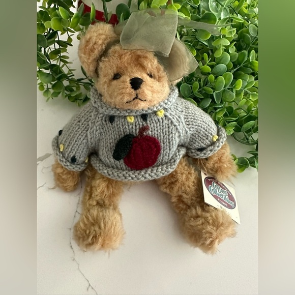 Ganz Cottage Collectibles 1998 Mitzie Bear Plush Stuffed Animal Brown 10"  Apple - Picture 1 of 6